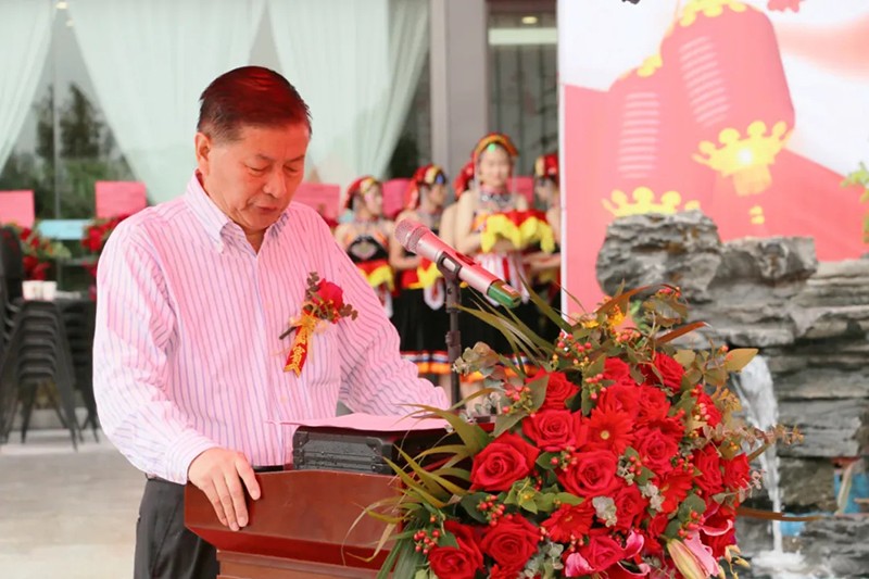 640.webp (2)b.jpg 640.webp (2)b.jpg